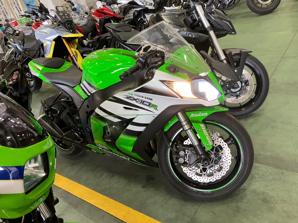 あ ZZR1400の、N→1速へのガチャコン - ZZR1400 PHANTOM Ninja 黒影