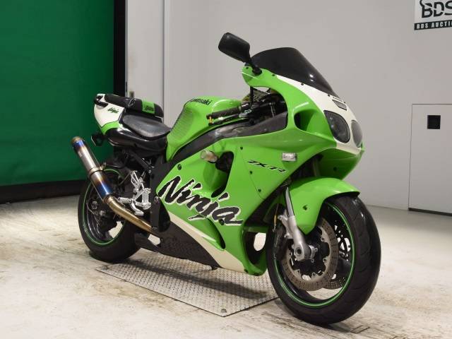 5012] Kawasaki ZX-7R - JKAZZX750PPA040515