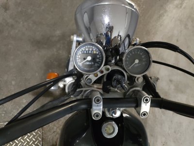 Yamaha SR400 — фото 5