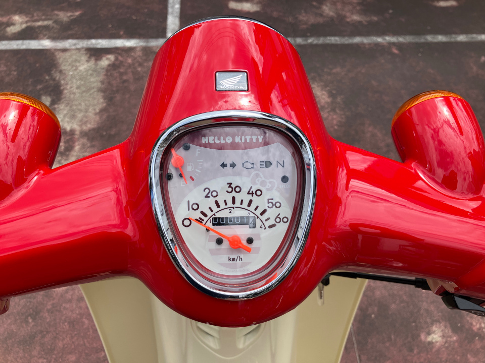 Honda SUPER CUB 50 HELLO KITTY — фото 3
