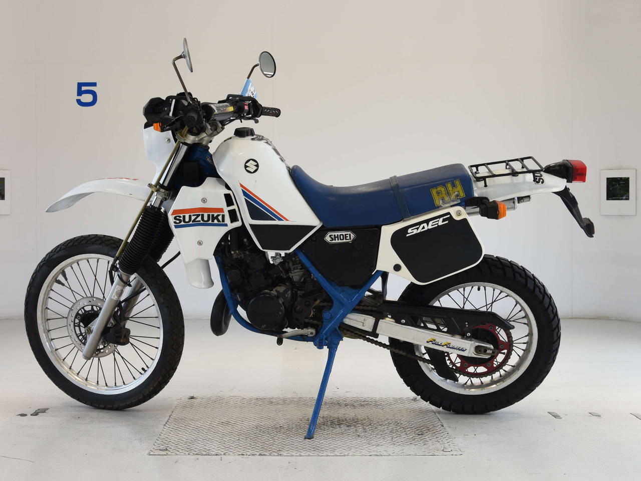 0018] Suzuki RH250 - SJ11C-100660