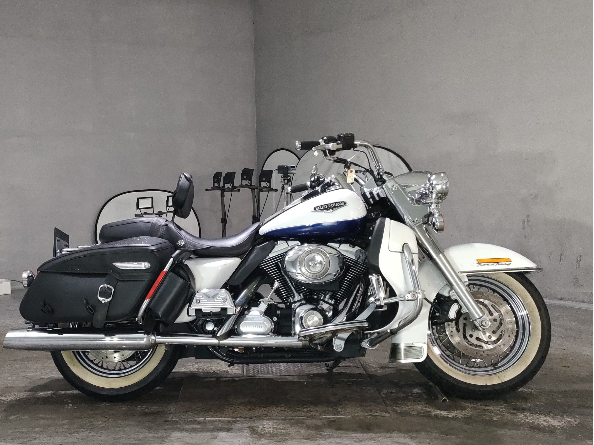 HD ROAD KING FLHRC1580