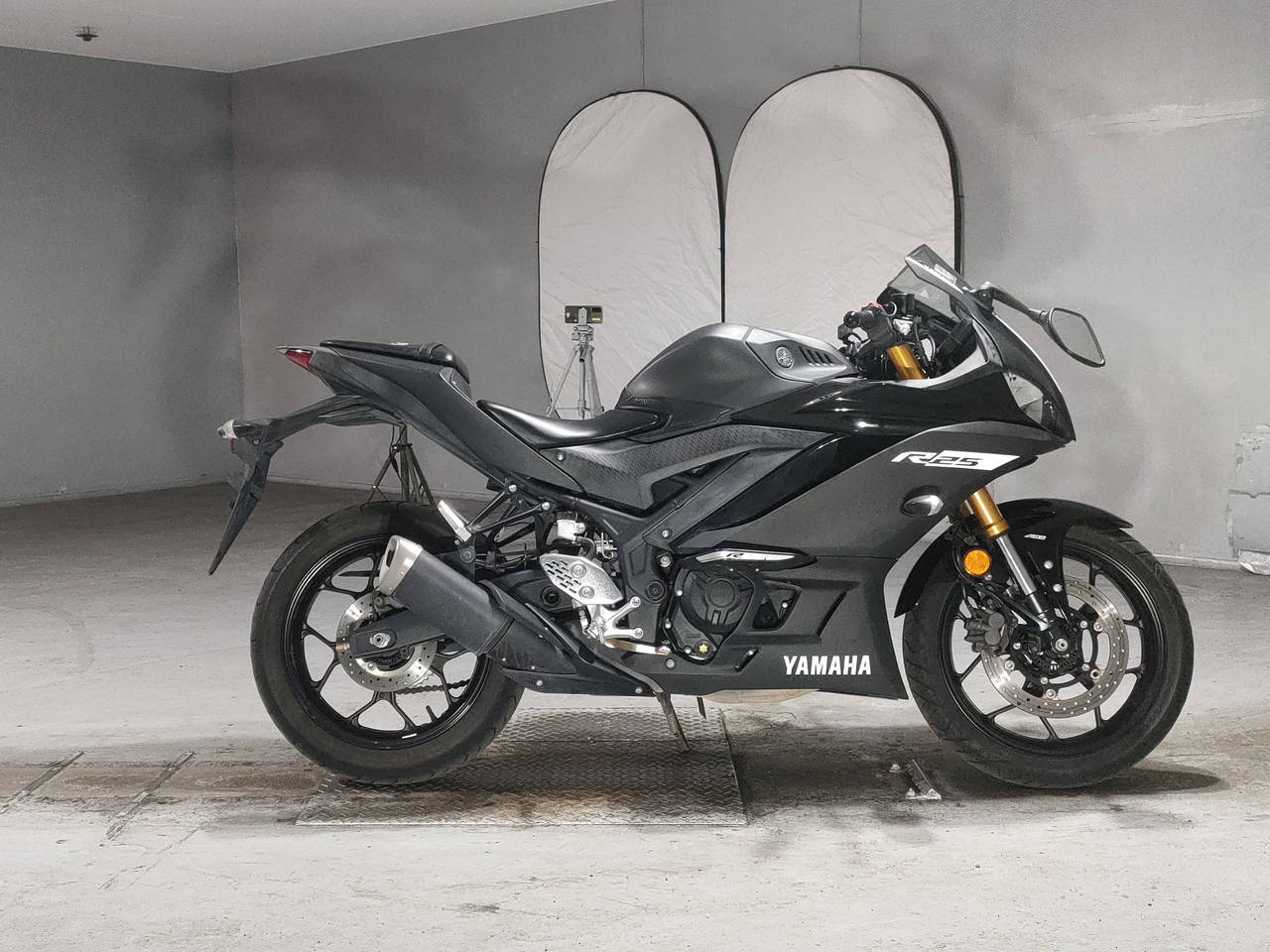 [5568] Yamaha YZF-R25 - RG43J-009534