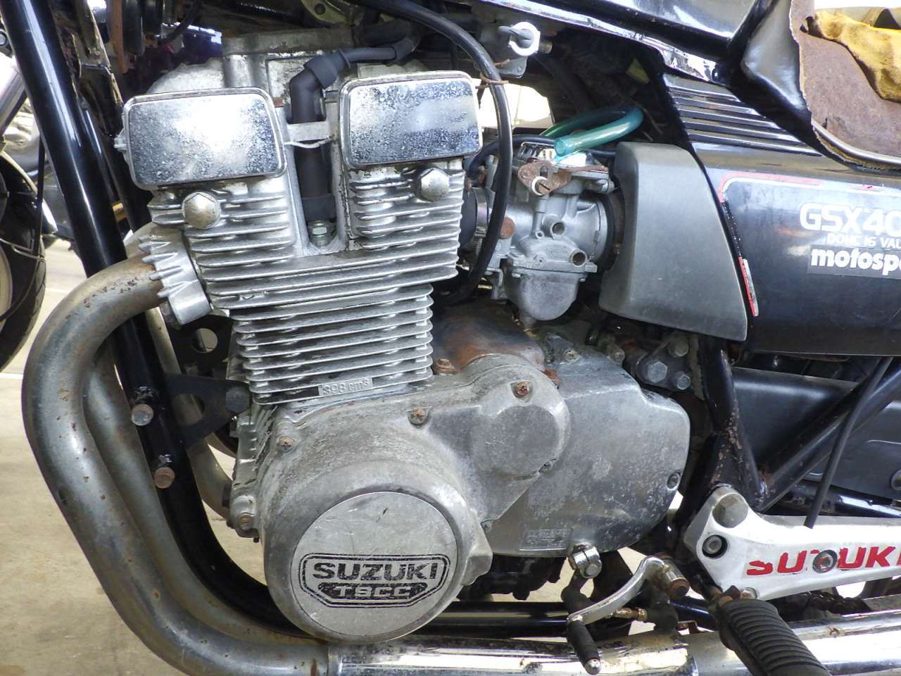 0009] Suzuki GSX400F - GS40XF-503155