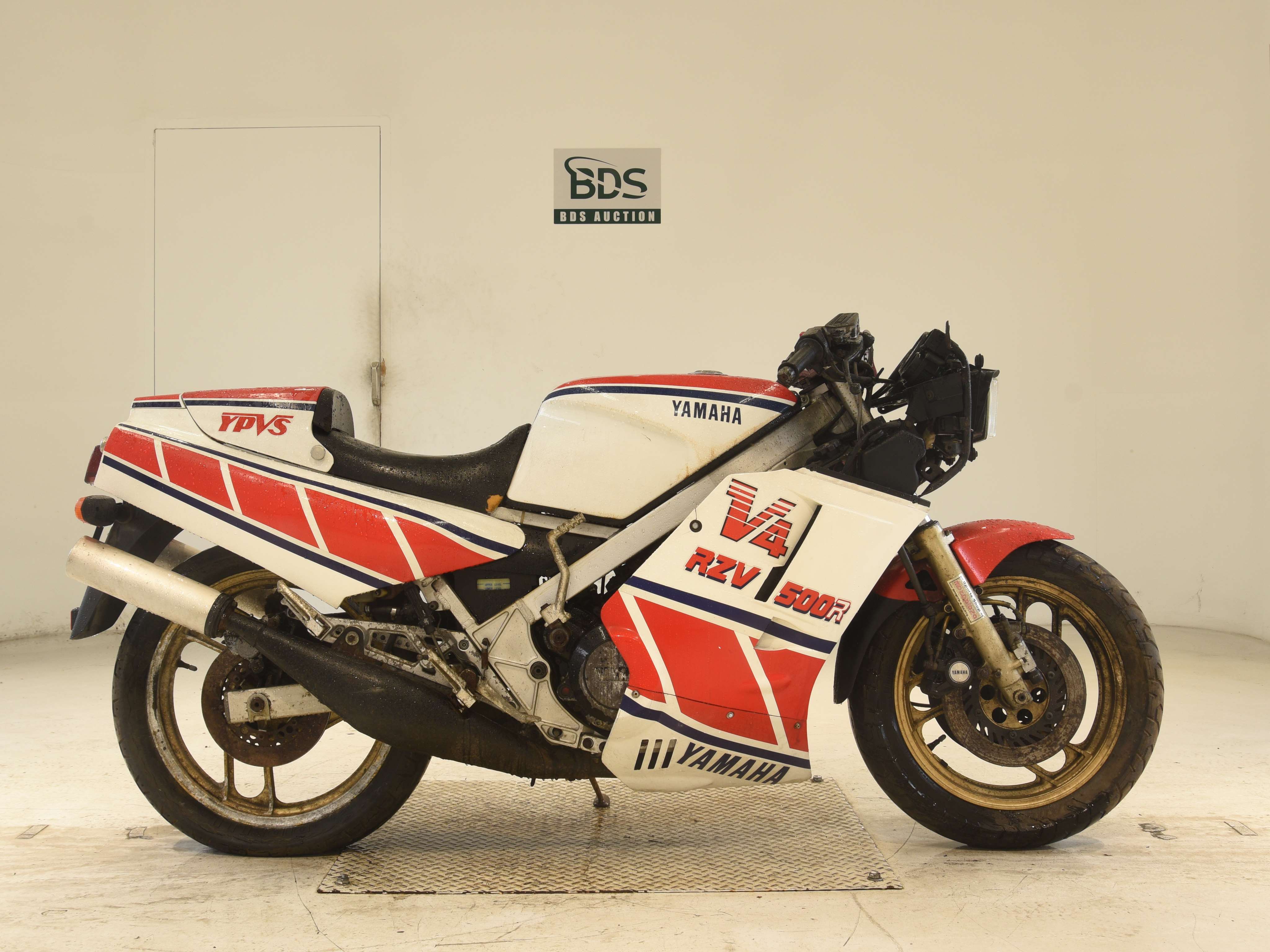 Yamaha RZV500R