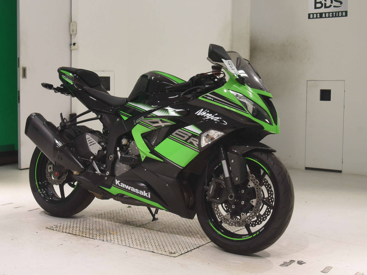 7699] Kawasaki ZX-6RA - JKBZX636EFA020696