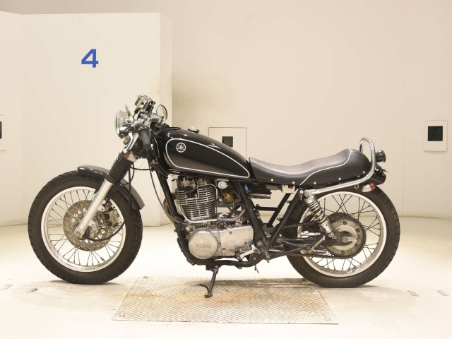 Yamaha SR400 — фото 2