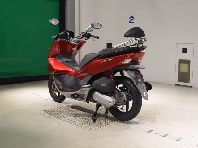 Honda PCX125 — фото 6