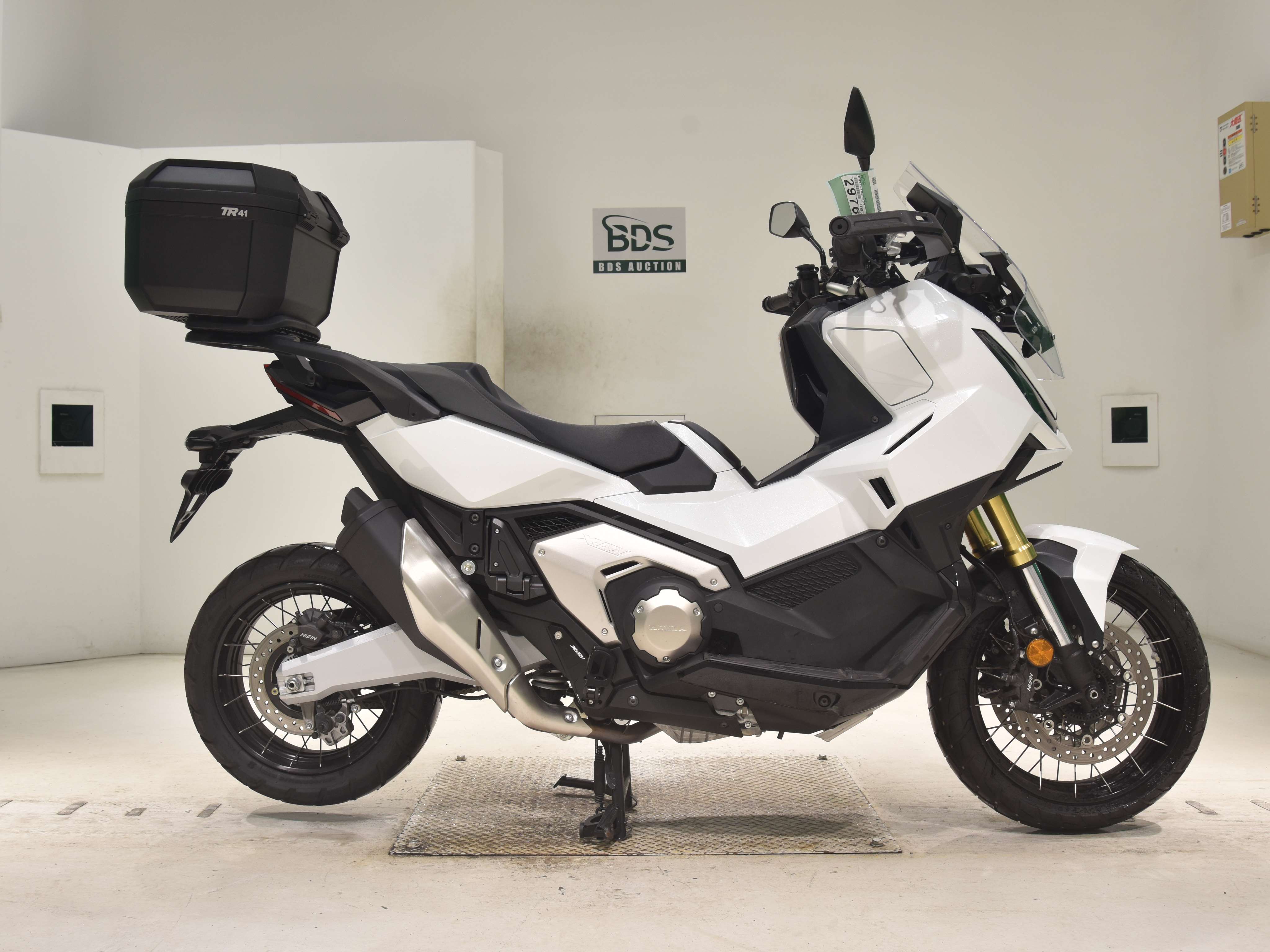 Honda X-ADV750-2