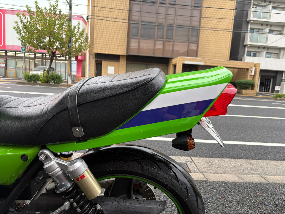 Kawasaki ZRX400 — фото 18