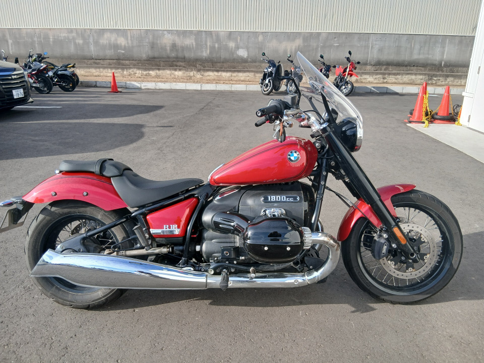 BMW R18