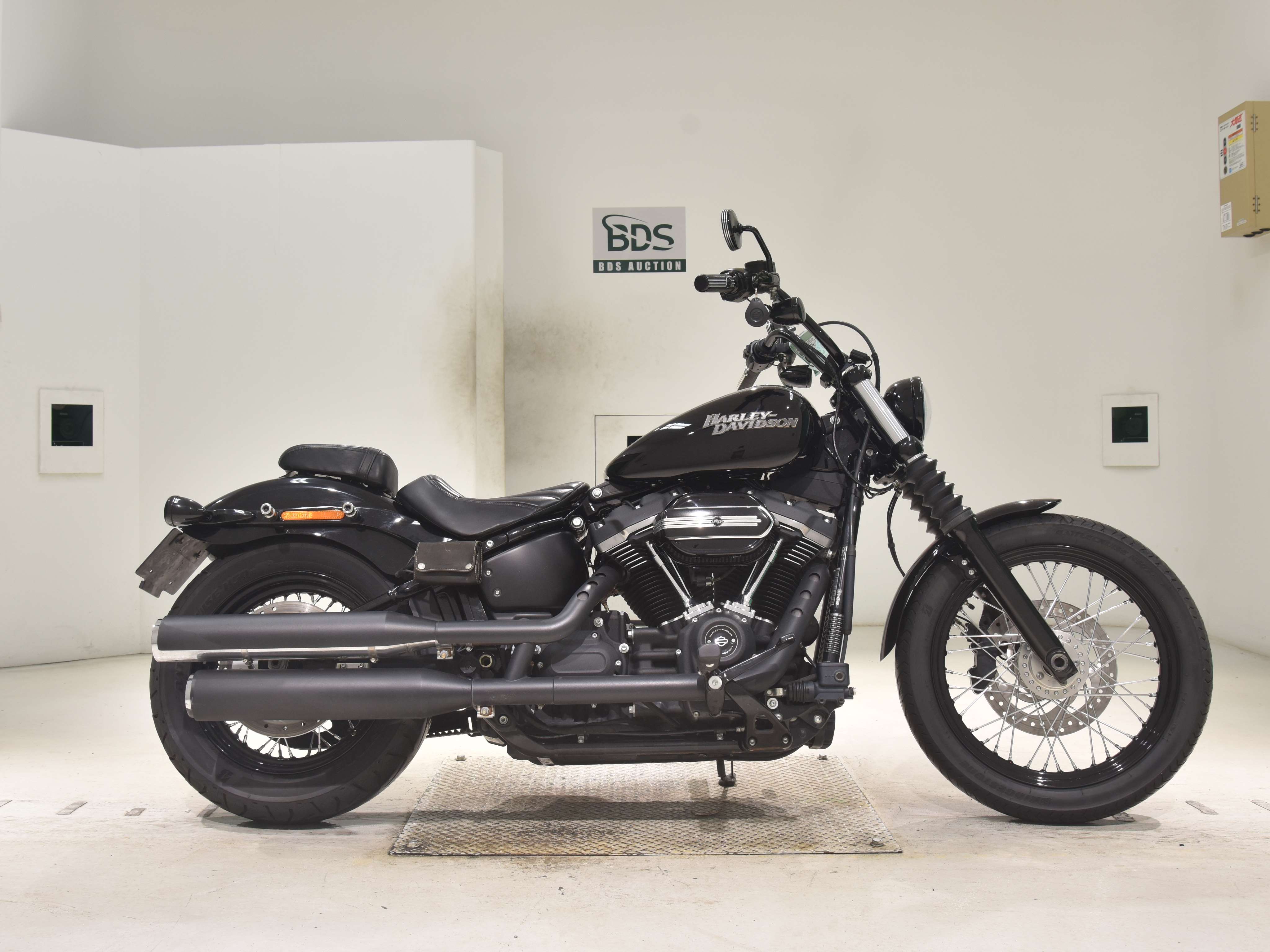 HD STREETBOB FXBB1750
