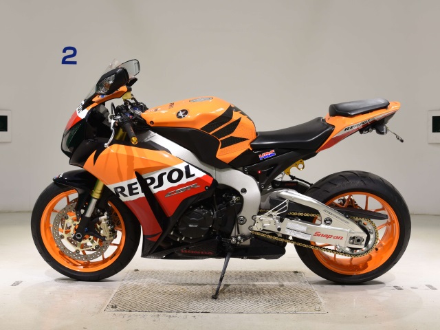 Honda CBR1000RR — фото 2