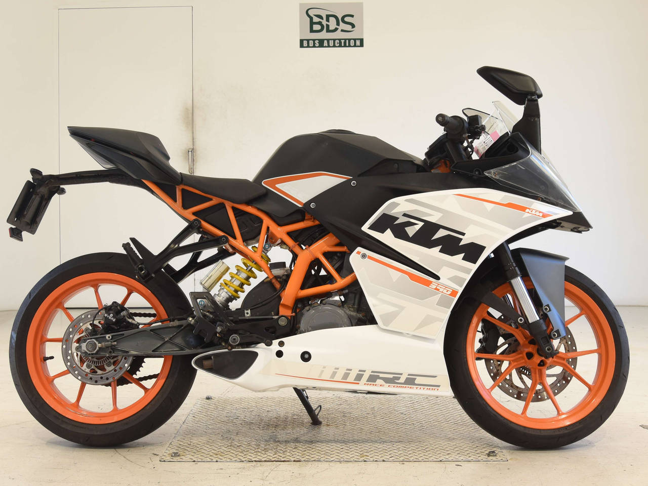 KTM RC 390, right