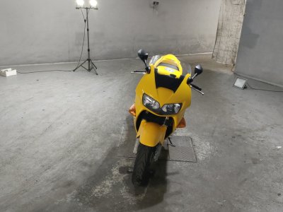Honda VFR800F — фото 3