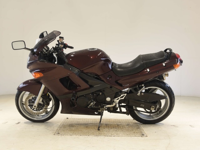 Kawasaki ZZ-R400 — фото 2