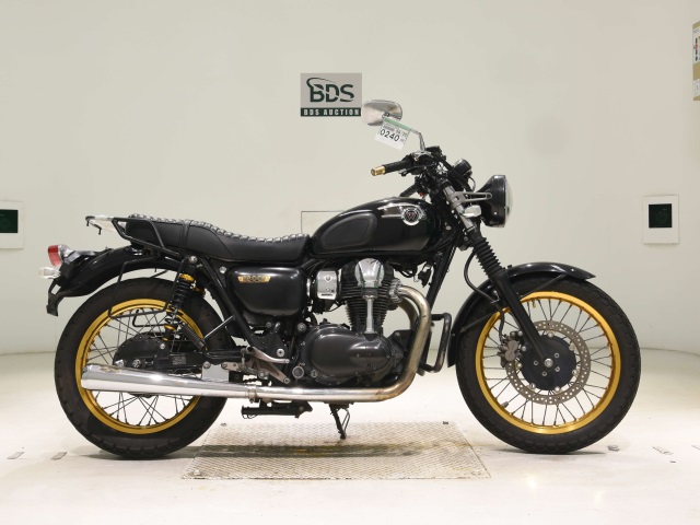 Kawasaki W800