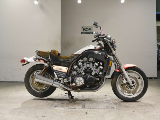 Yamaha V-MAX1200