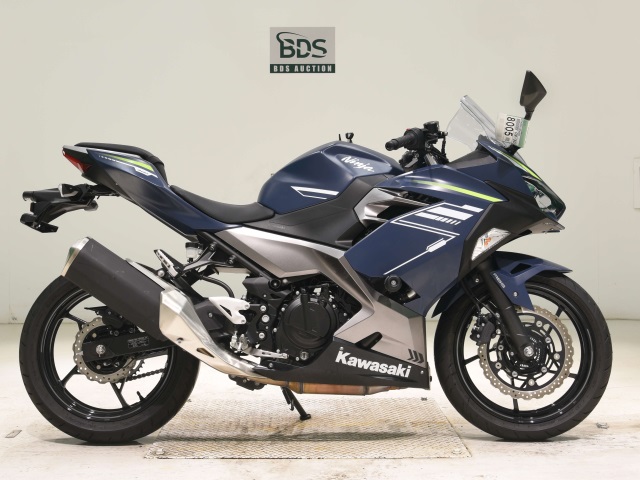 Kawasaki NINJA400