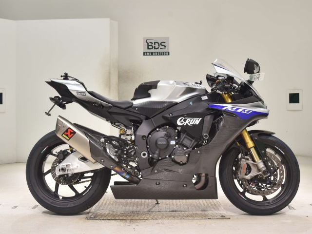Yamaha YZF-R1M
