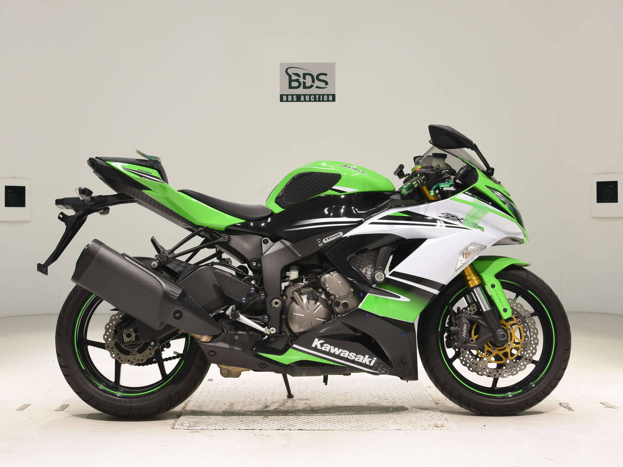 5004] Kawasaki ZX-6RA - JKBZX636EFA014530