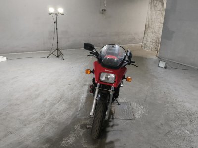 Kawasaki GPZ900R — фото 3