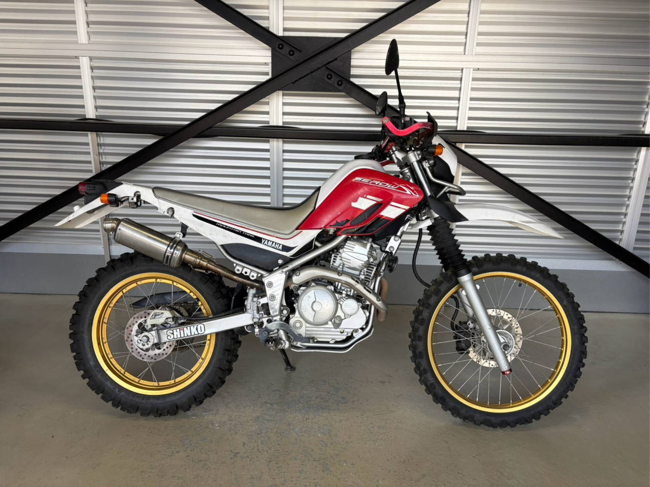 Yamaha SEROW XT250