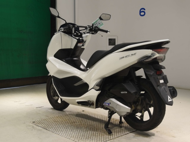 Honda PCX125-3 — фото 6