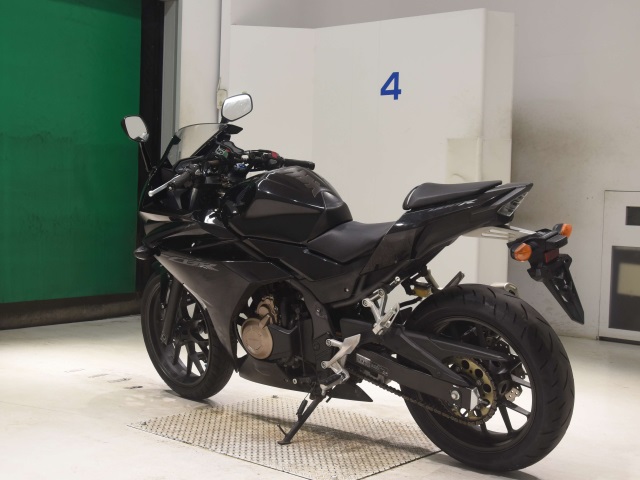 Honda CBR400R — фото 6