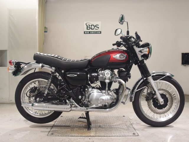 Kawasaki W800