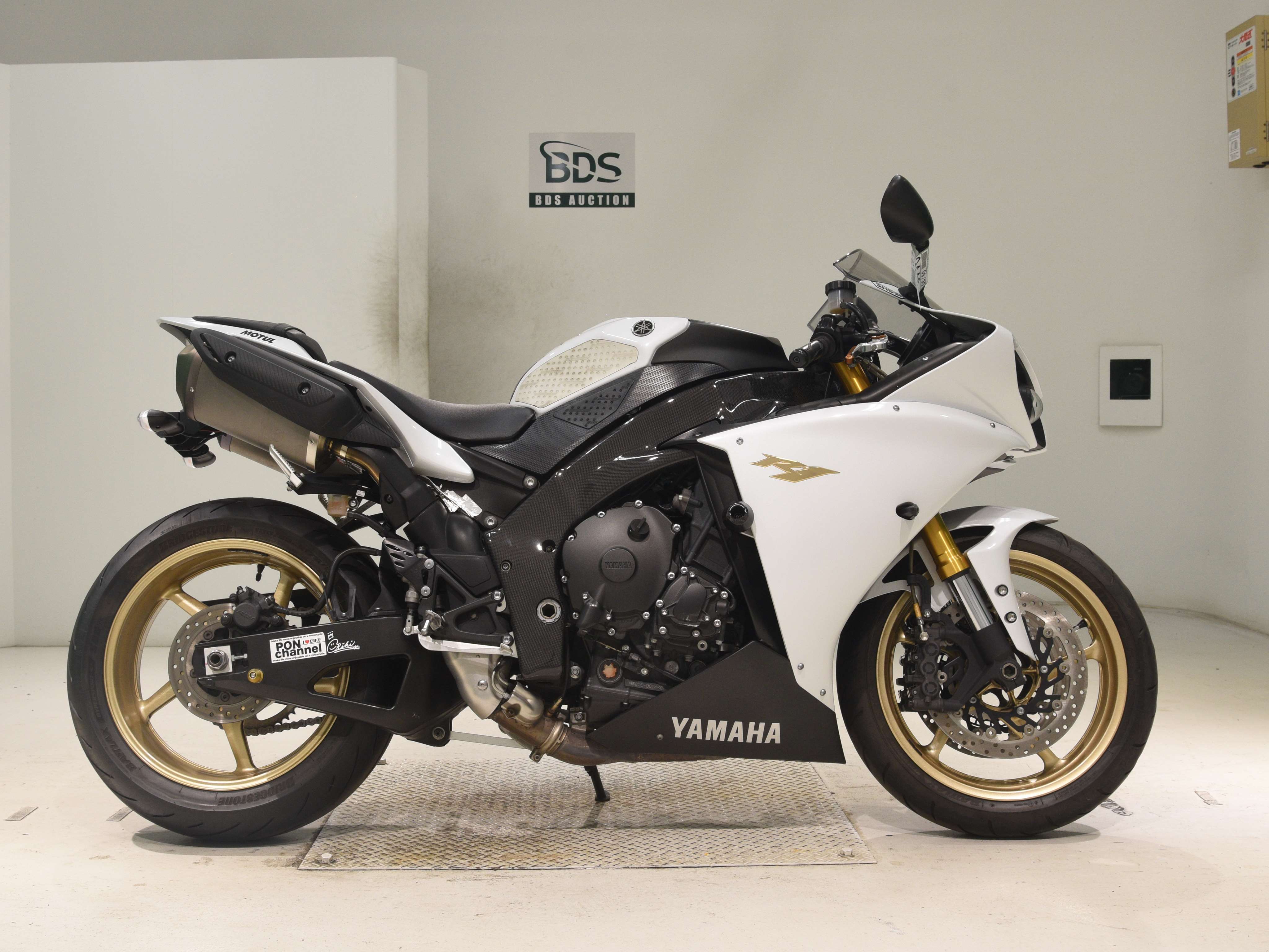 Yamaha YZF-R1