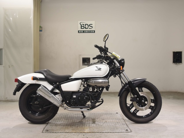 Honda MAGNA50