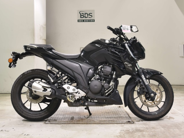 Yamaha FZ25