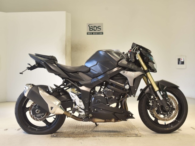 Suzuki GSR750A