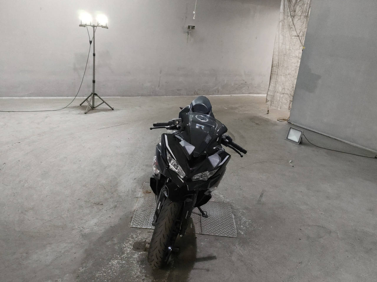8453] Kawasaki NINJA ZX-25R - ZX250E-A03292