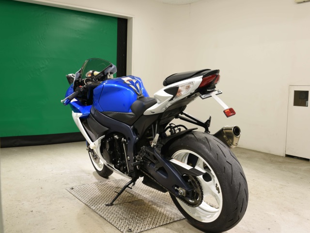 Suzuki GSX-R600 — фото 6