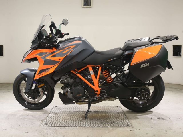KTM 1290 SUPERDUKE GT — фото 2