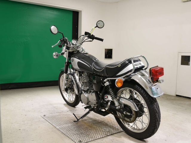Yamaha SR400 — фото 6