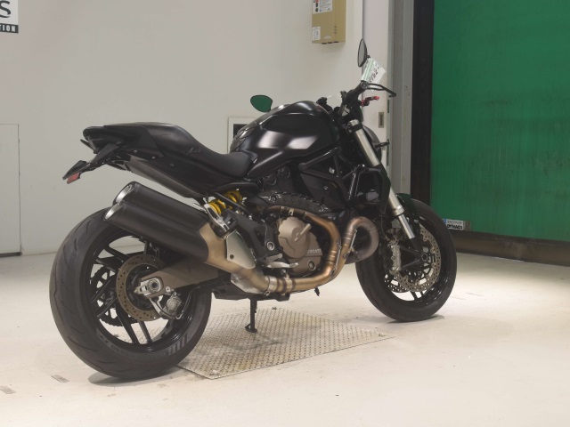 Ducati MONSTER 821 — фото 5