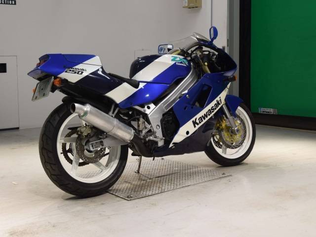 5254] Kawasaki ZXR250 - ZX250A-011112