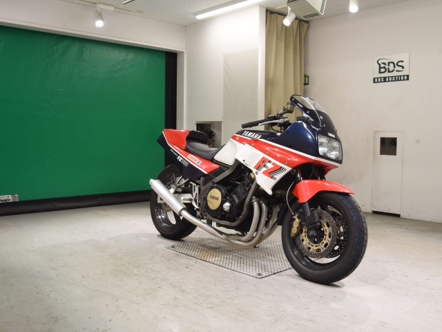 Yamaha FZ750 — фото 3