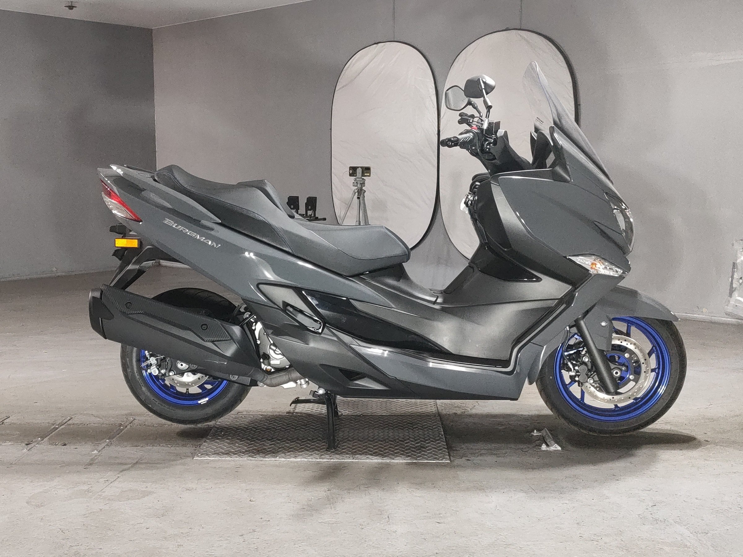Suzuki BERGMAN 400