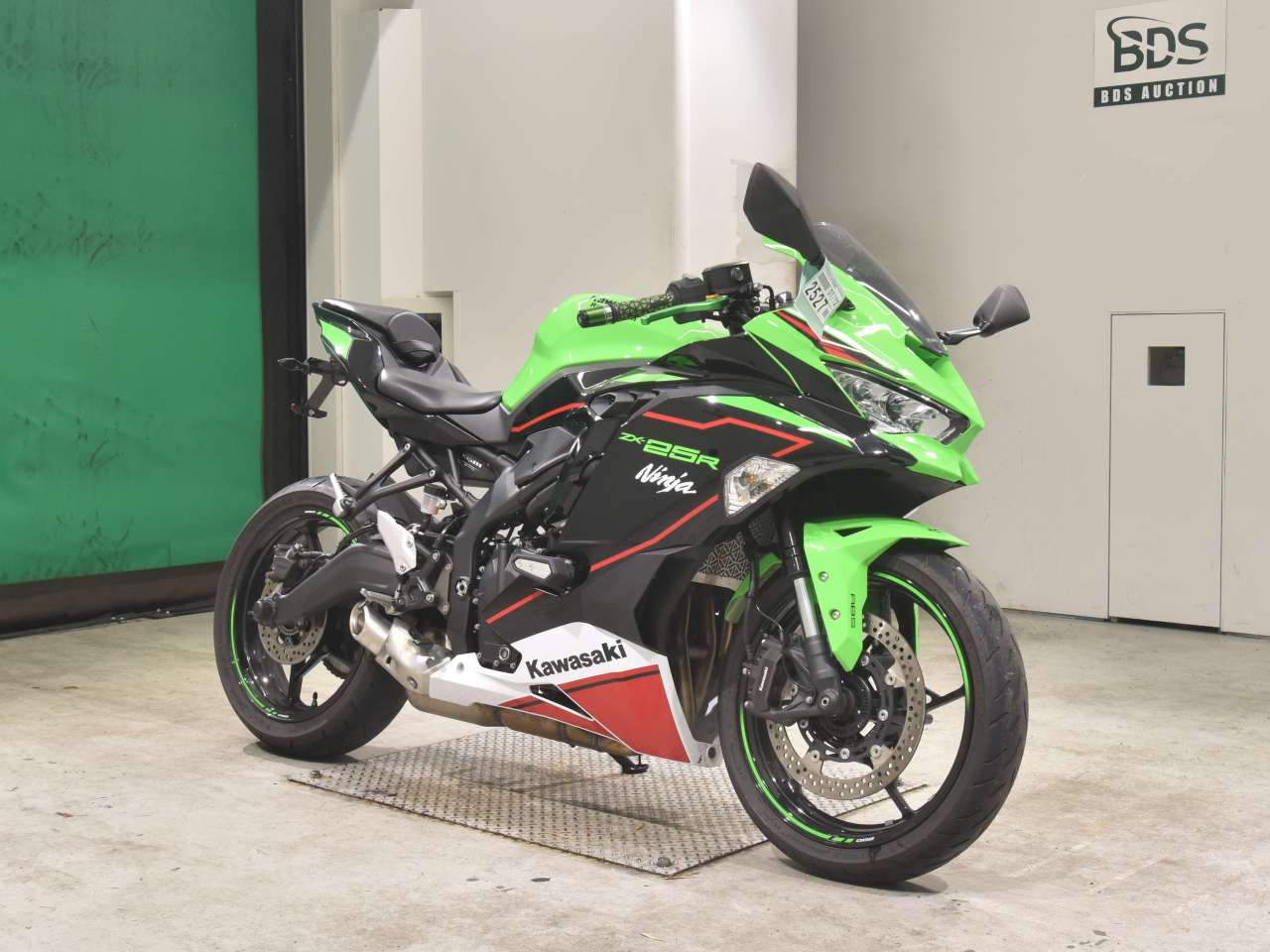 2527] Kawasaki NINJA ZX-25R - ZX250E-A16049