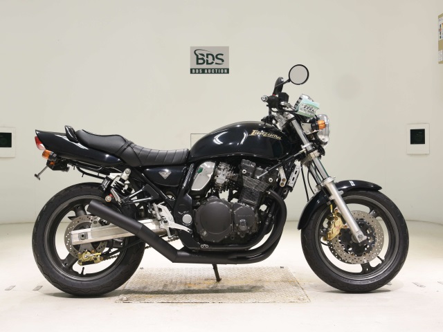 Suzuki GSX400 INAZUMA