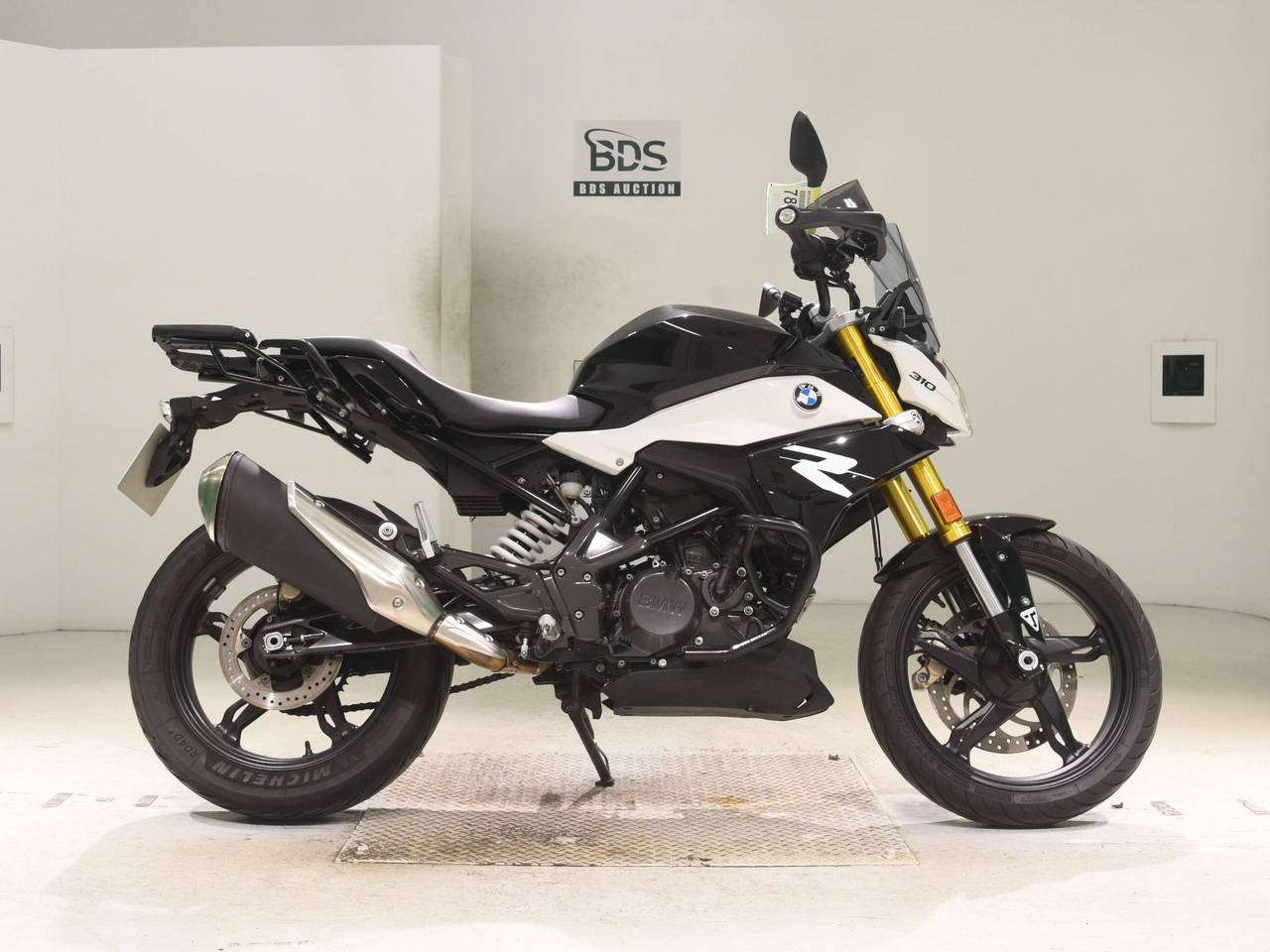 BMW G310R, right