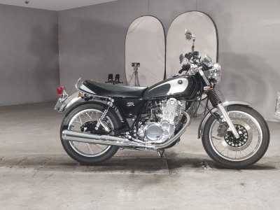 Yamaha SR400