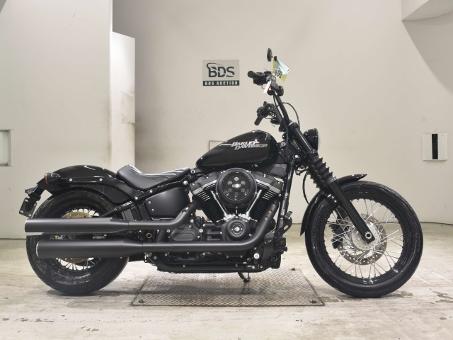 HD STREETBOB FXBB1750