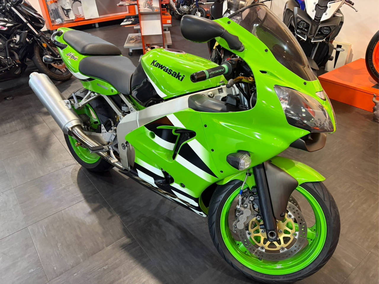 Kawasaki NINJA ZX-6R