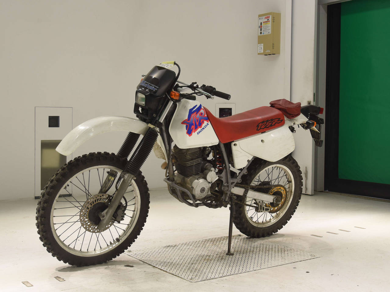 5447] Honda XLR125R - JD16-1100905