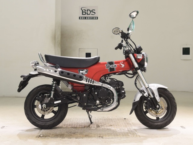 Honda DAX125